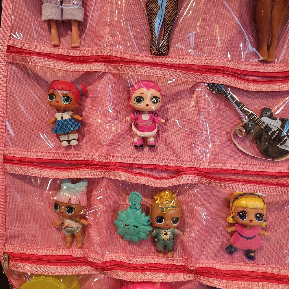 LOL Surprise Dolls With Accessories & Home 4 Door Hanger Display Bundle - Picture 5 of 10